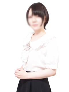 新人 えみり